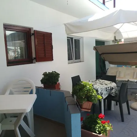 Buba * Tribunj (Sibenik-Knin)